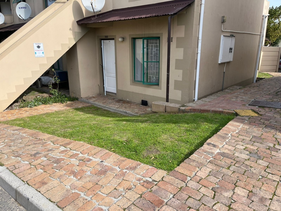 To Let 1 Bedroom Property for Rent in Table View Western Cape